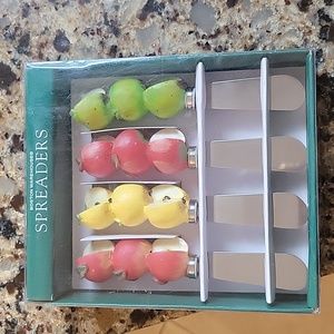 Boston Warehouse Spreaders NIB